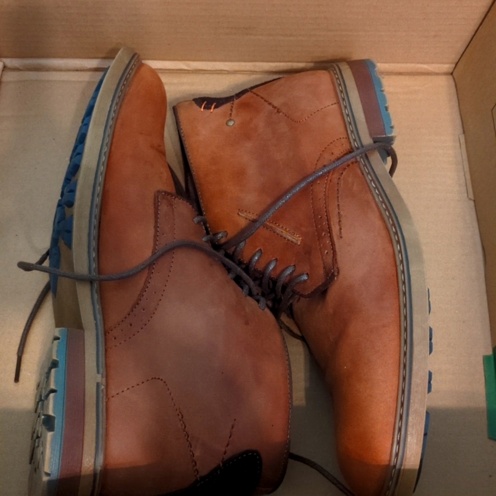 Brown Boots.  Arkbird black leather Chukka Boots, size 10 Model FZN18012
